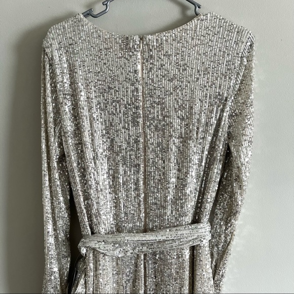 Eliza J Silver Sequined Wrap Front Long Sleeve Party Jumpsuit Size 12 NWT - Picture 10 of 12
